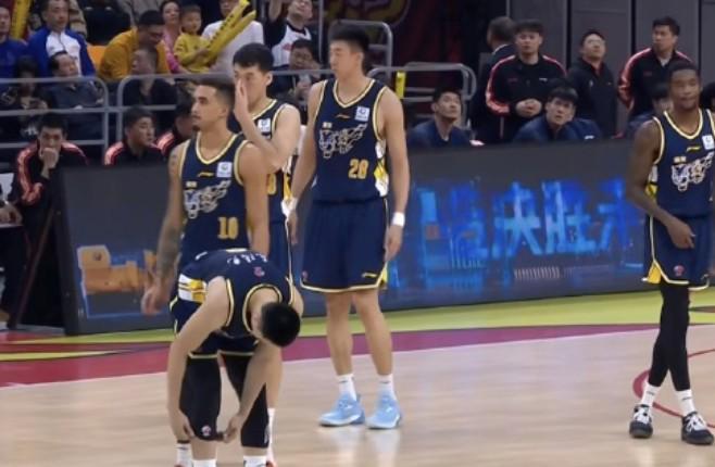 欧冠官方正版下载-主场40分惨败上海，广东宏远创队史第三大输球分差