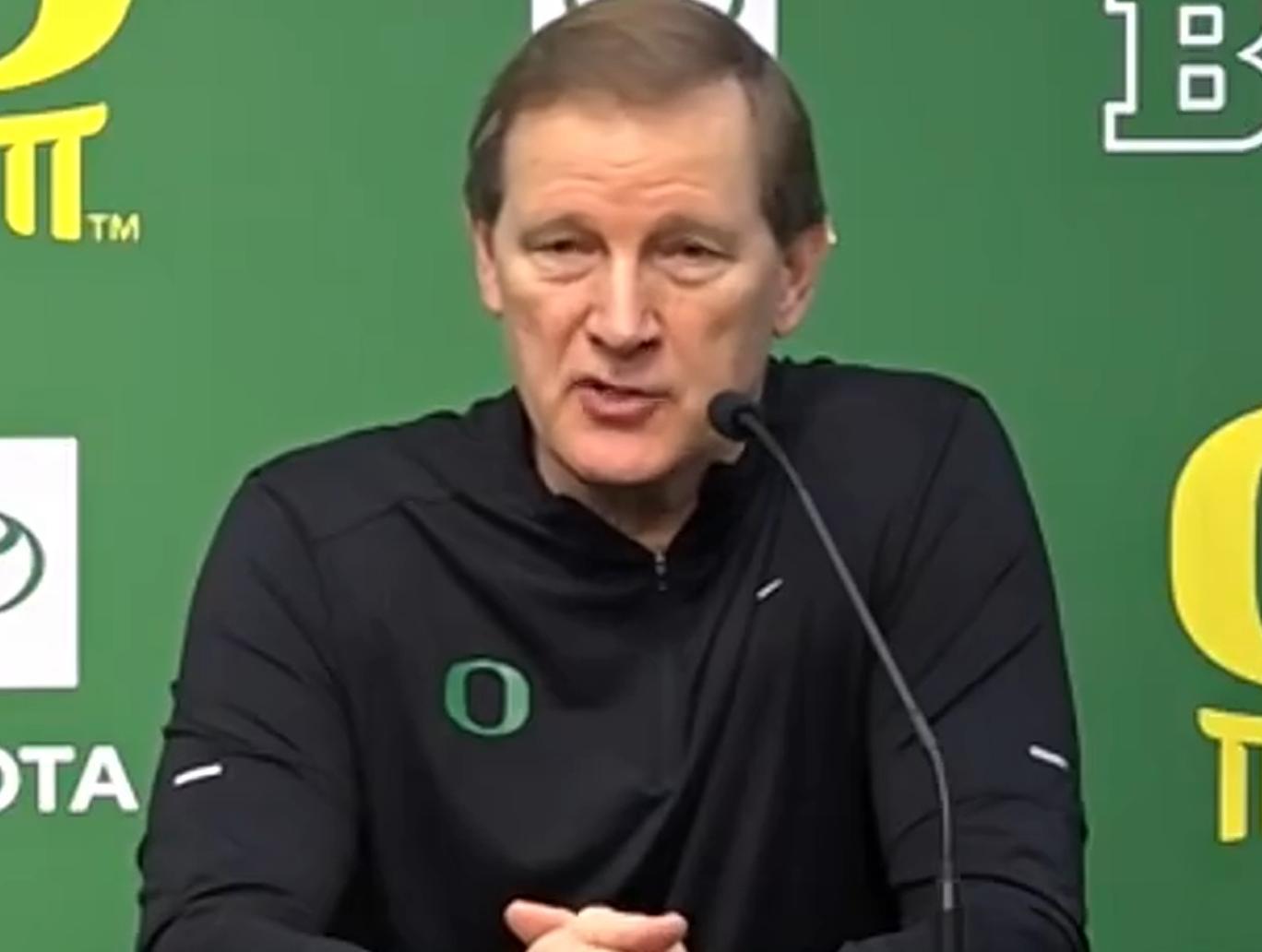 欧冠客户端下载-俄勒冈主帅再提林葳！亲承进步，但不满组织与防守，披露CBA隐患