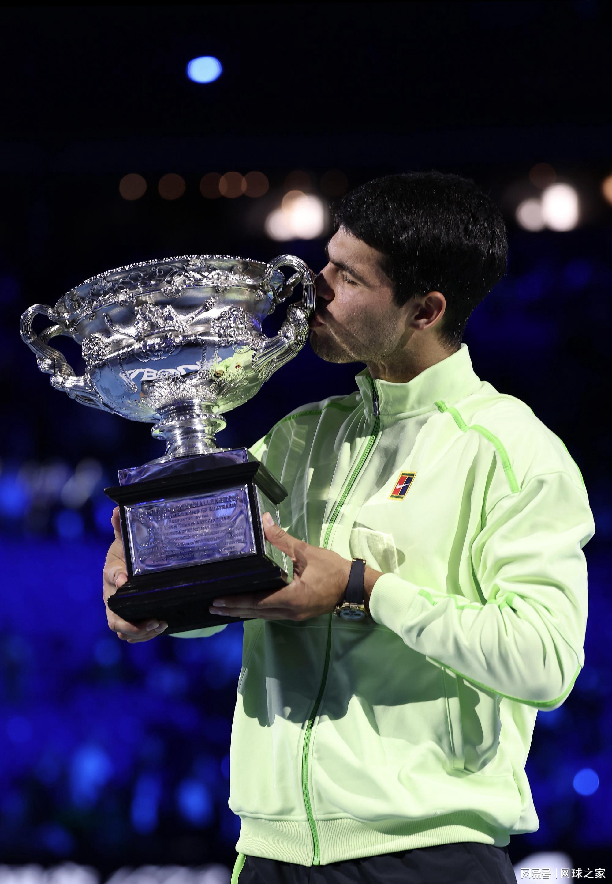欧冠手机直播软件-阿尔卡拉斯澳网决赛逆转德约，铸就最年轻全满贯传奇
