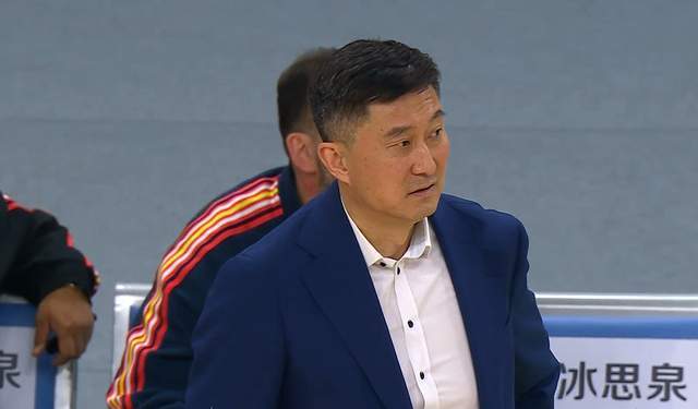 欧冠直播官网下载-广东遭豪门3杀，杜锋无奈，双外援尽力，他仨凑合，他俩拖了后腿