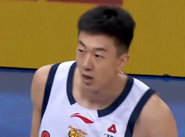 欧冠直播官网下载-广东遭豪门3杀，杜锋无奈，双外援尽力，他仨凑合，他俩拖了后腿