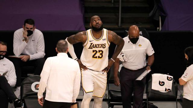 欧冠手机直播软件-詹姆斯脚踝意外受伤，他的MVP和主场优势都悬了