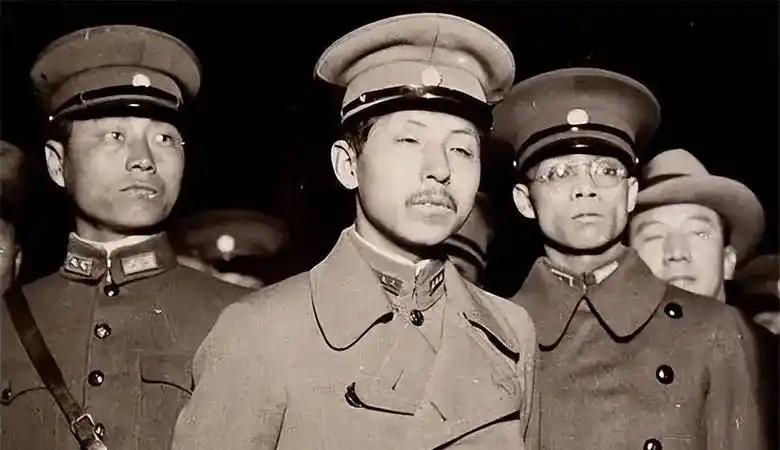 张学良有糖尿病，得病后他的烟酒观，长寿秘诀让他活了101岁！